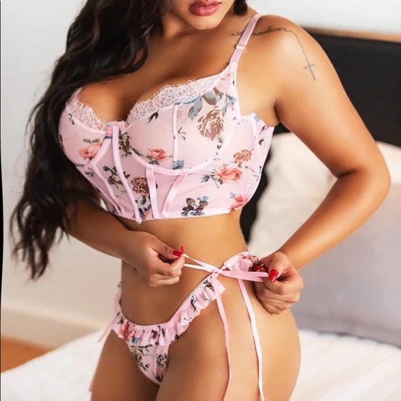 ❤️ NEW cute floral bra and briefs G-string set - Picture 2 of 7